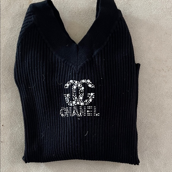 CHANEL Sweaters - Elegant Black V-Neck Sweater with Embellished Chanel Logo
